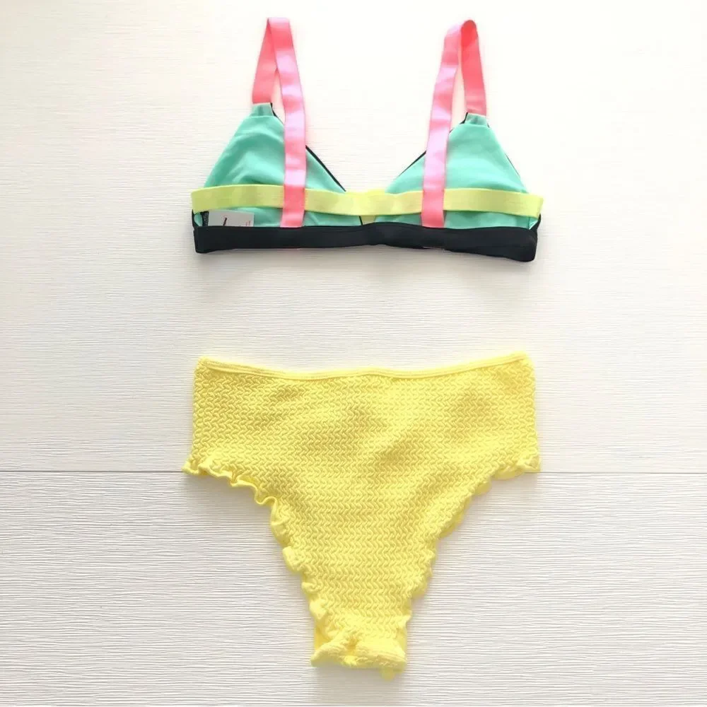 Bundle🛍️ Urban Outfitters Bikini Swimsuit Colorblock Top & Cheeky Bottoms
